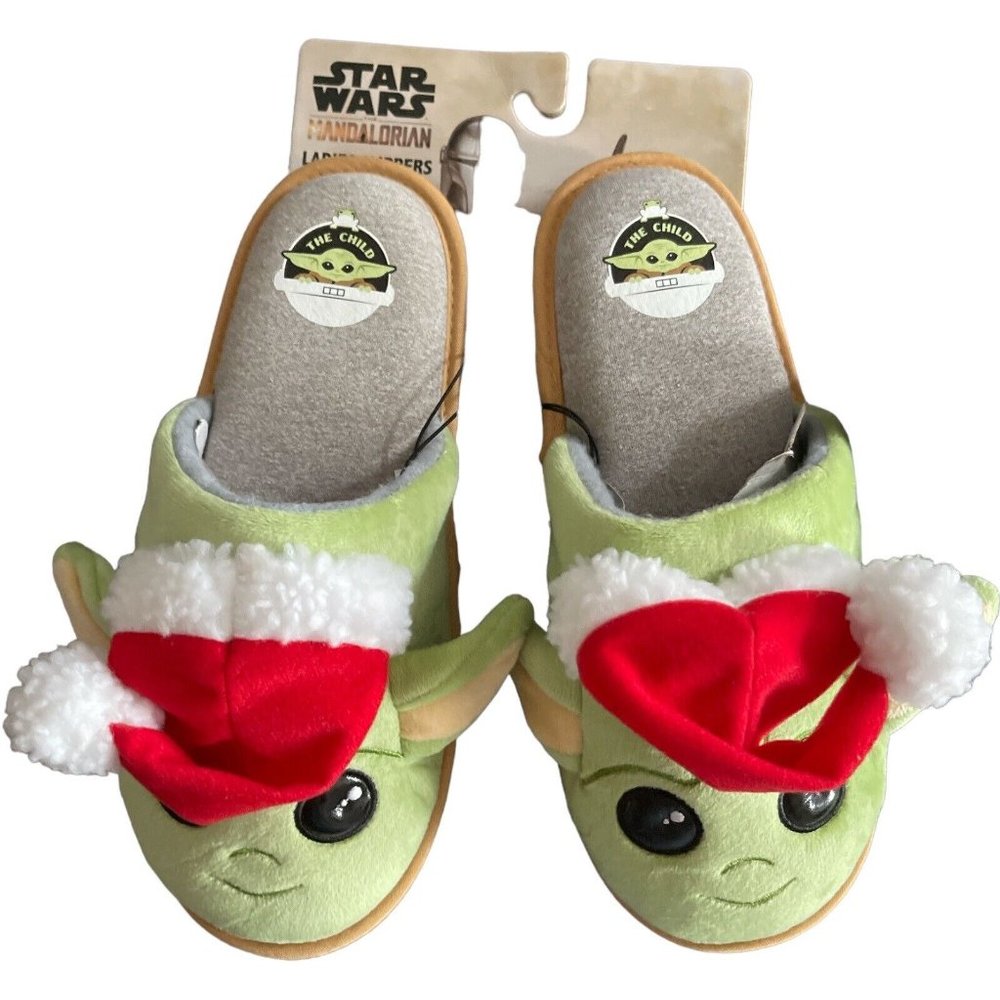 🌹Women’s Slippers size L 9/10 STARS WARS Green